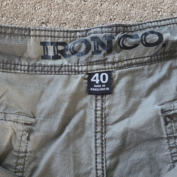 Iron Co. Cargo Shorts, Size 40 - Picture 4 of 7